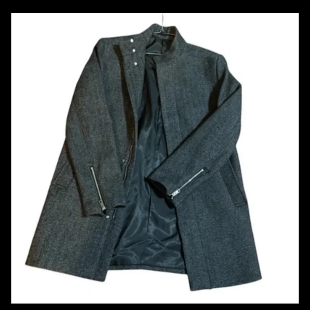 H&M Mens Wool Trench Coat Size 40R Gray Houndstooth Zip Snap Pockets Mock Neck